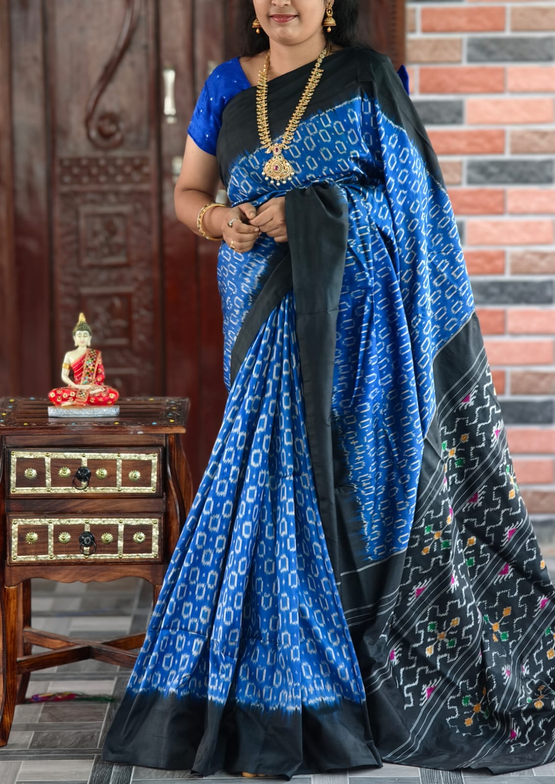 Ilavenil | Pochampally Ikat silk saree