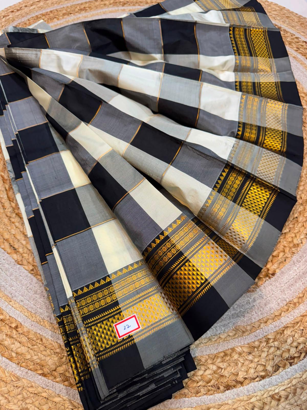 *ILKAL SAREE WITH SILK MARK*
Exclusive premium quality pure silk Multi colour checks with zari lines design ilkal saree With Fancy Temple design Jari Pallu and contrast blouse
6.10mtrs length
Premium quality ilkal saree