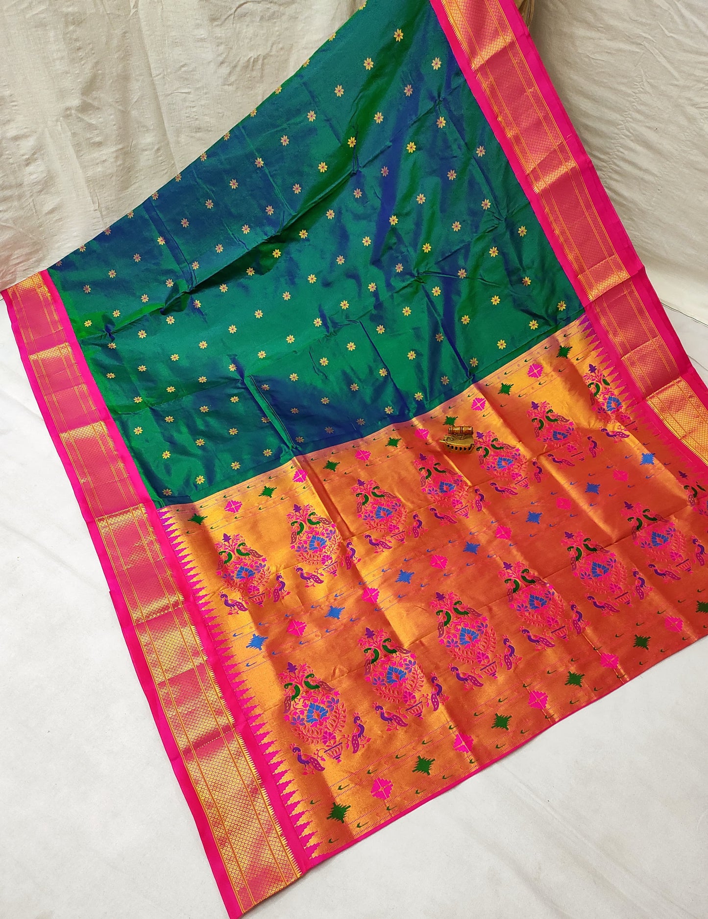 Urviti | Paithani Saree