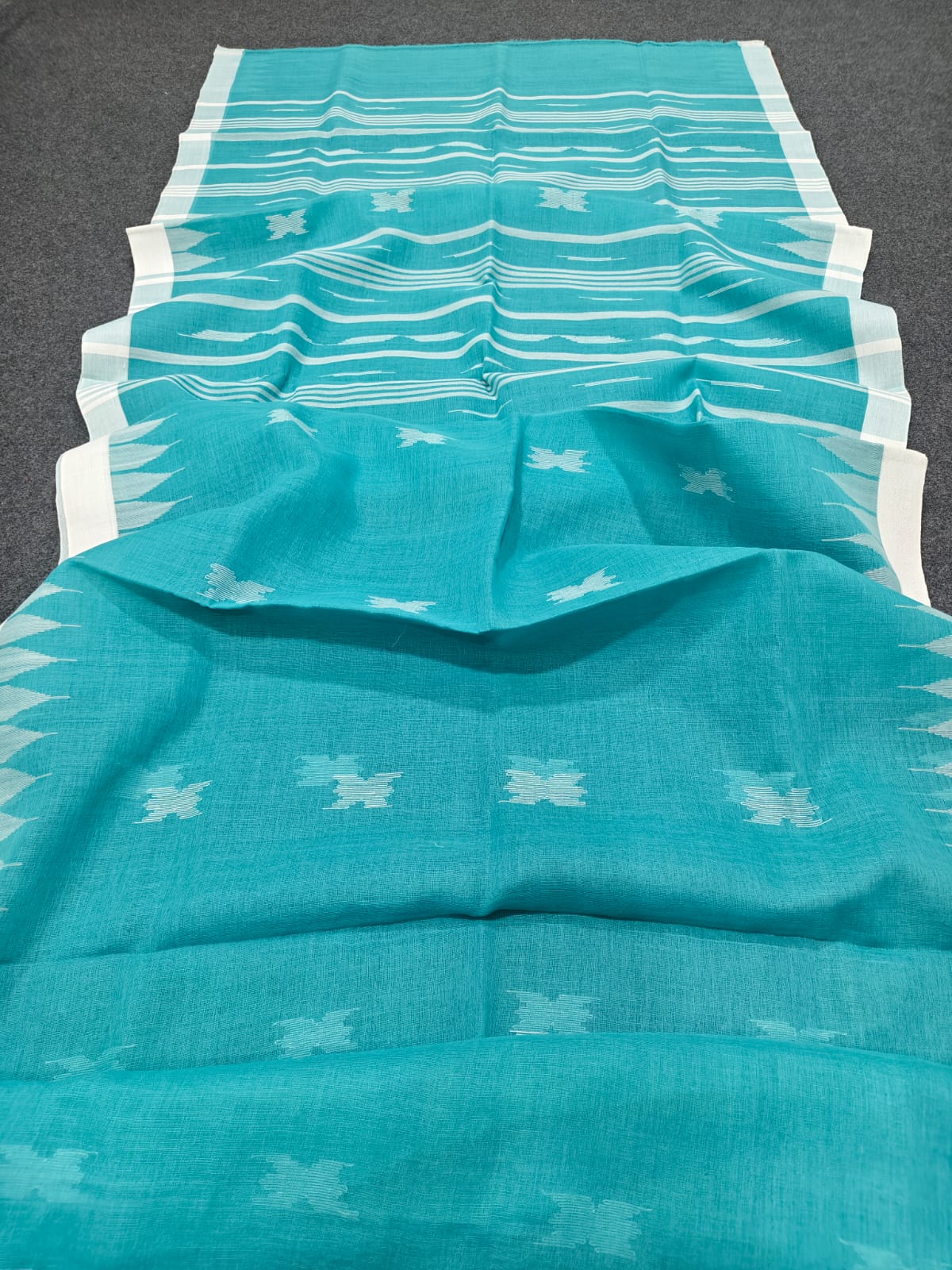 Authentic handloom
monipuri cotton saree
With bp