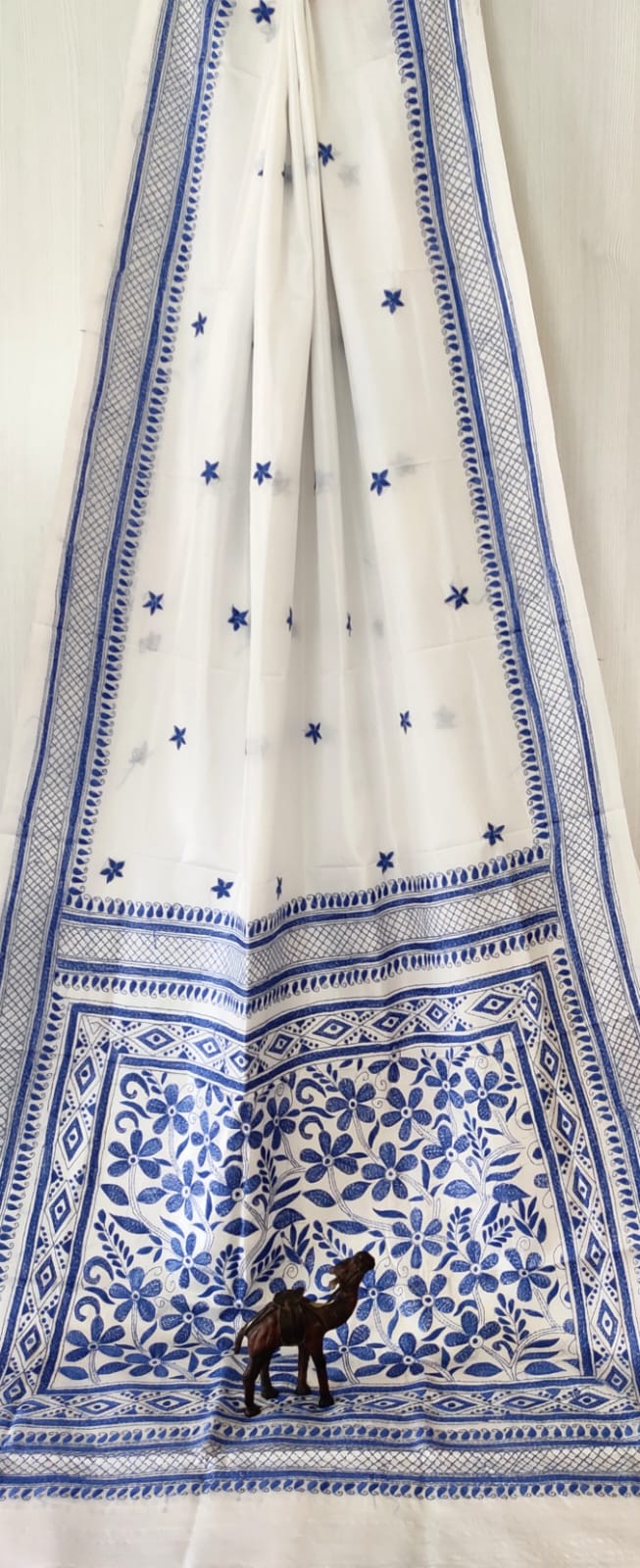 Beautiful kantha work on blended Bangalore silk
With kantha stich work bp