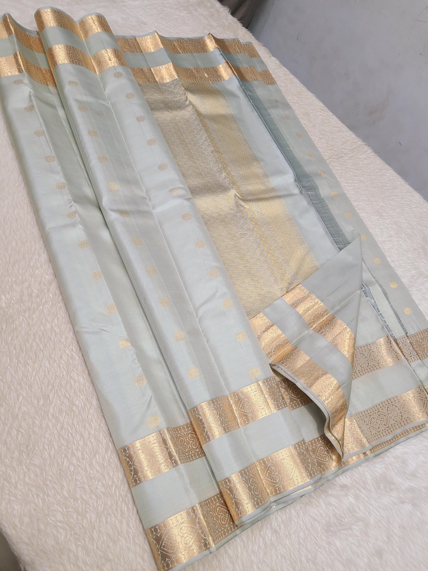 Aarira | Kanjeevaram pure silk saree