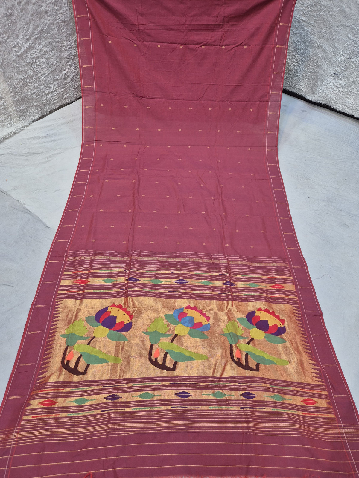 Ek muniya
cotton handwoven
paithanis