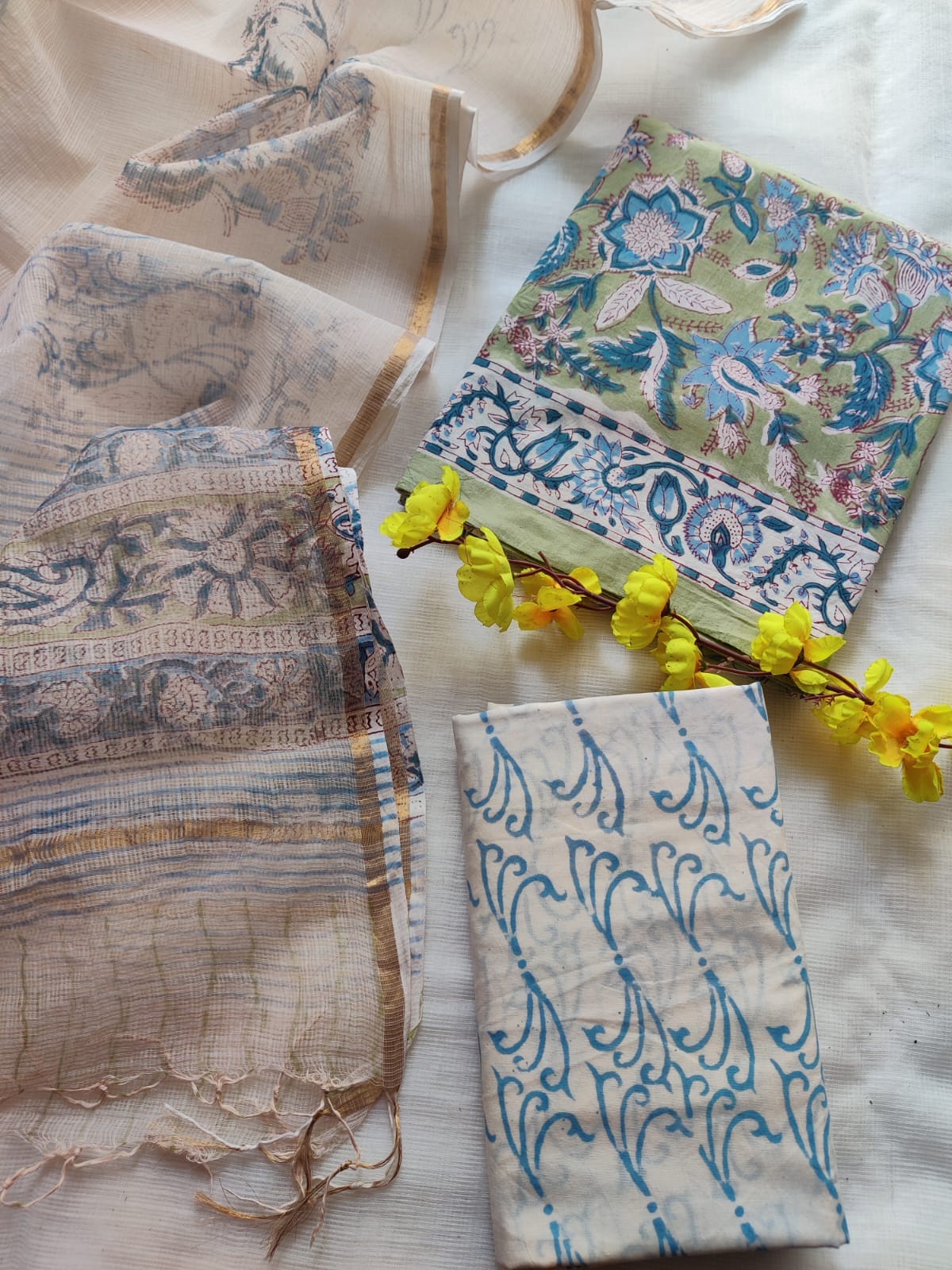 Block printed cotton suit with kota doriya duppta
Top @ bottom *cotton*
Duptta *kota doriya*