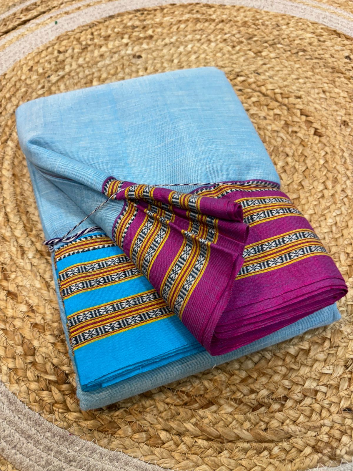 Pure cotton handwoven *Goomi border & Gaadi border* saree With Running Blouse same as body
With handloom tag .