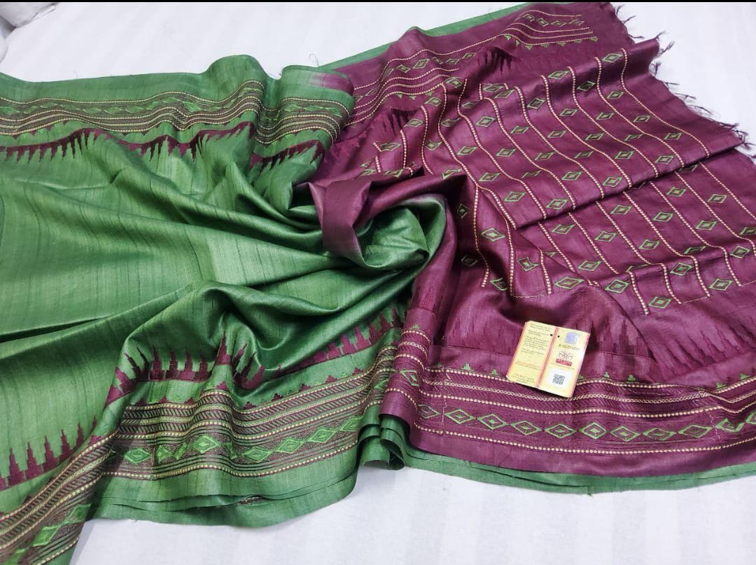Pure tussar by munga with beautiful temple embroidery design pallu and border silk handloom saree with blouse pc.
Available
Best quality
Silk mark tag 👈🏻