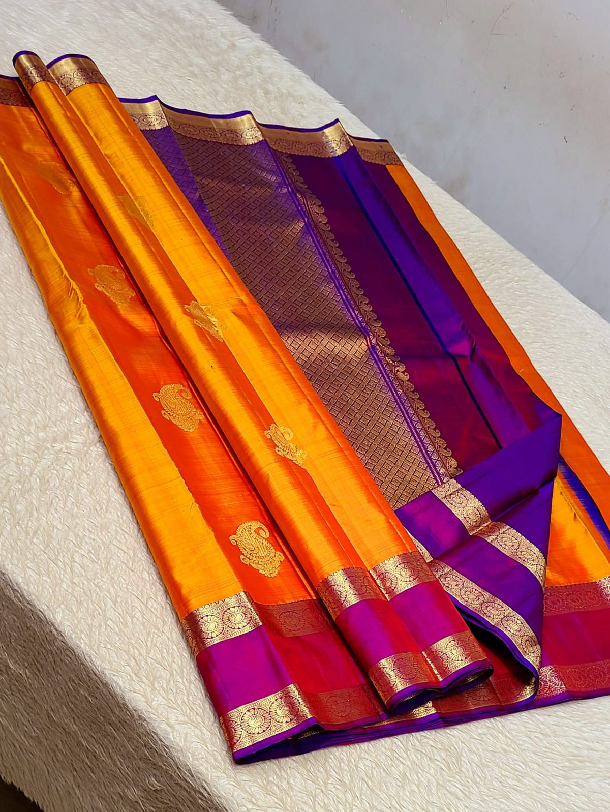 100% pure kanchipuram handwoven quality 1G gap border fancy buttas silk saree