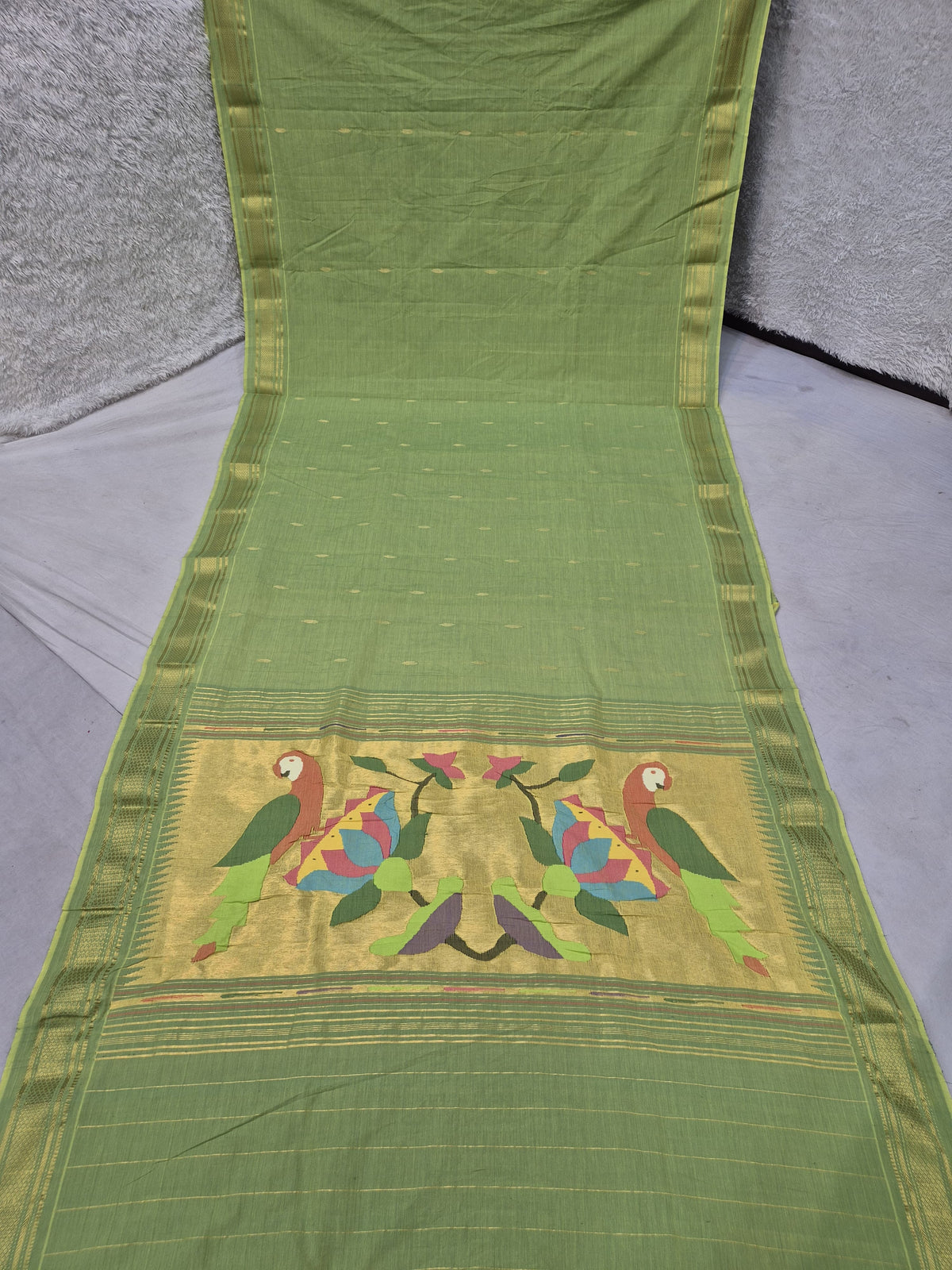 Yeola cotton paithani*
Pure cotton
Handloom saree
Traditional Narali border
Running blouse
Shoulder butta