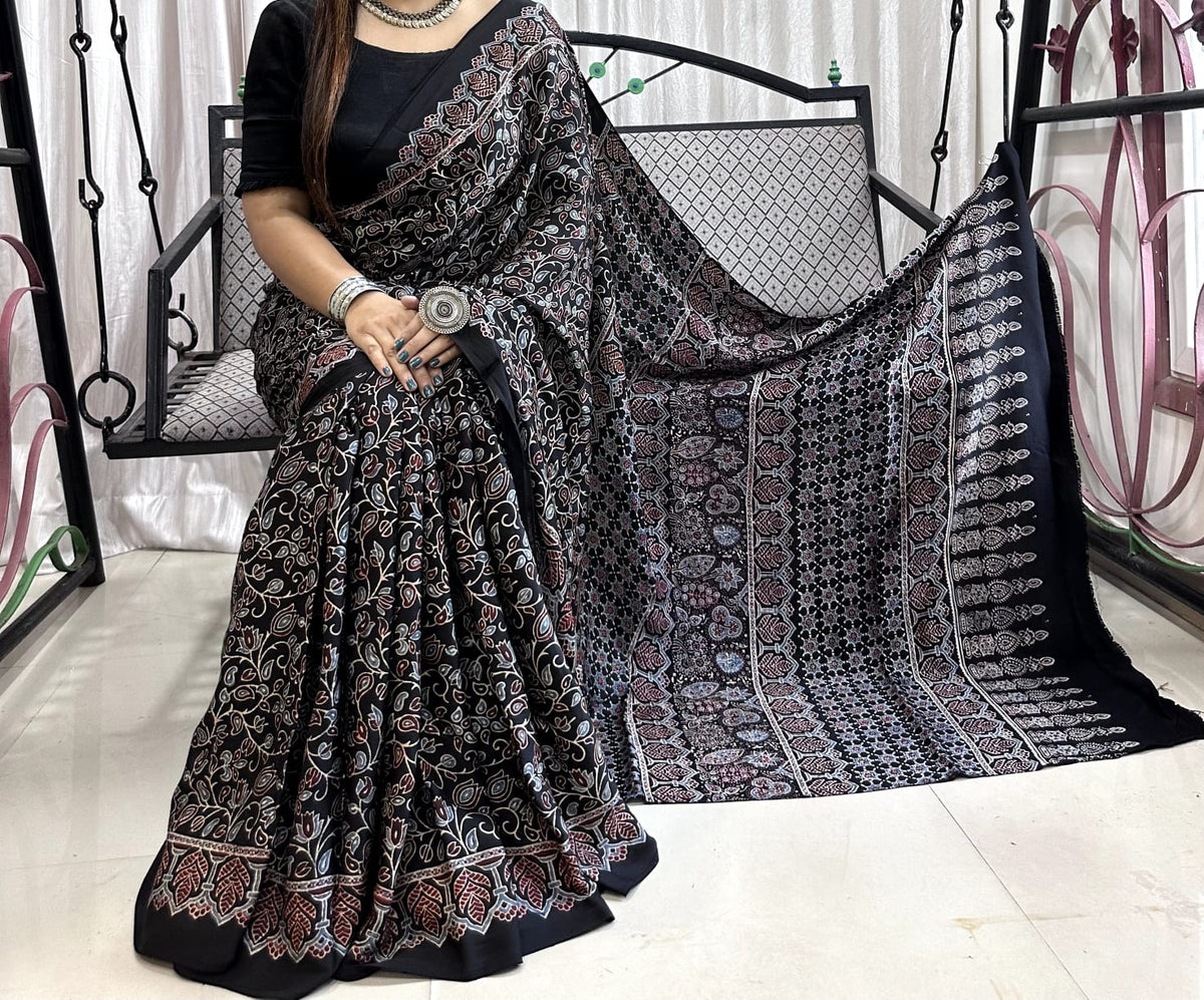 🥻 Pure Modal Silk Saree 🥻
🏕️ Natural / Vegetable Dyeing with Ajrakh Hand-Block Print
📦 All pics available
🎨 New colours / new patterns added 6.50...Full saree ..45..with