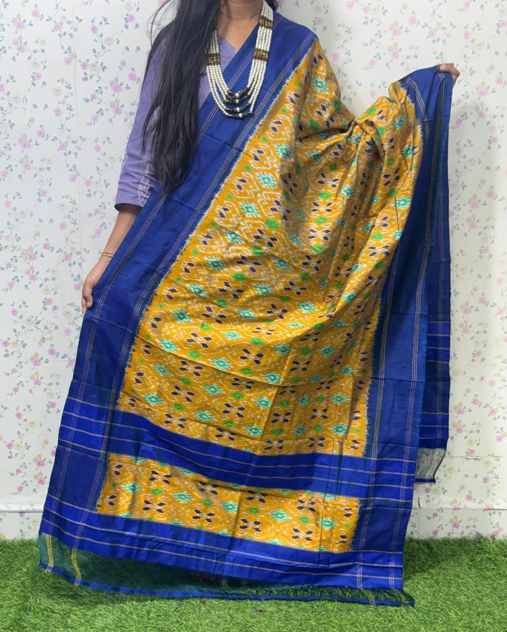 *IKKAT SILK DUPPATA*
*Length: 2.5 meters*
*Height: 36 inches*