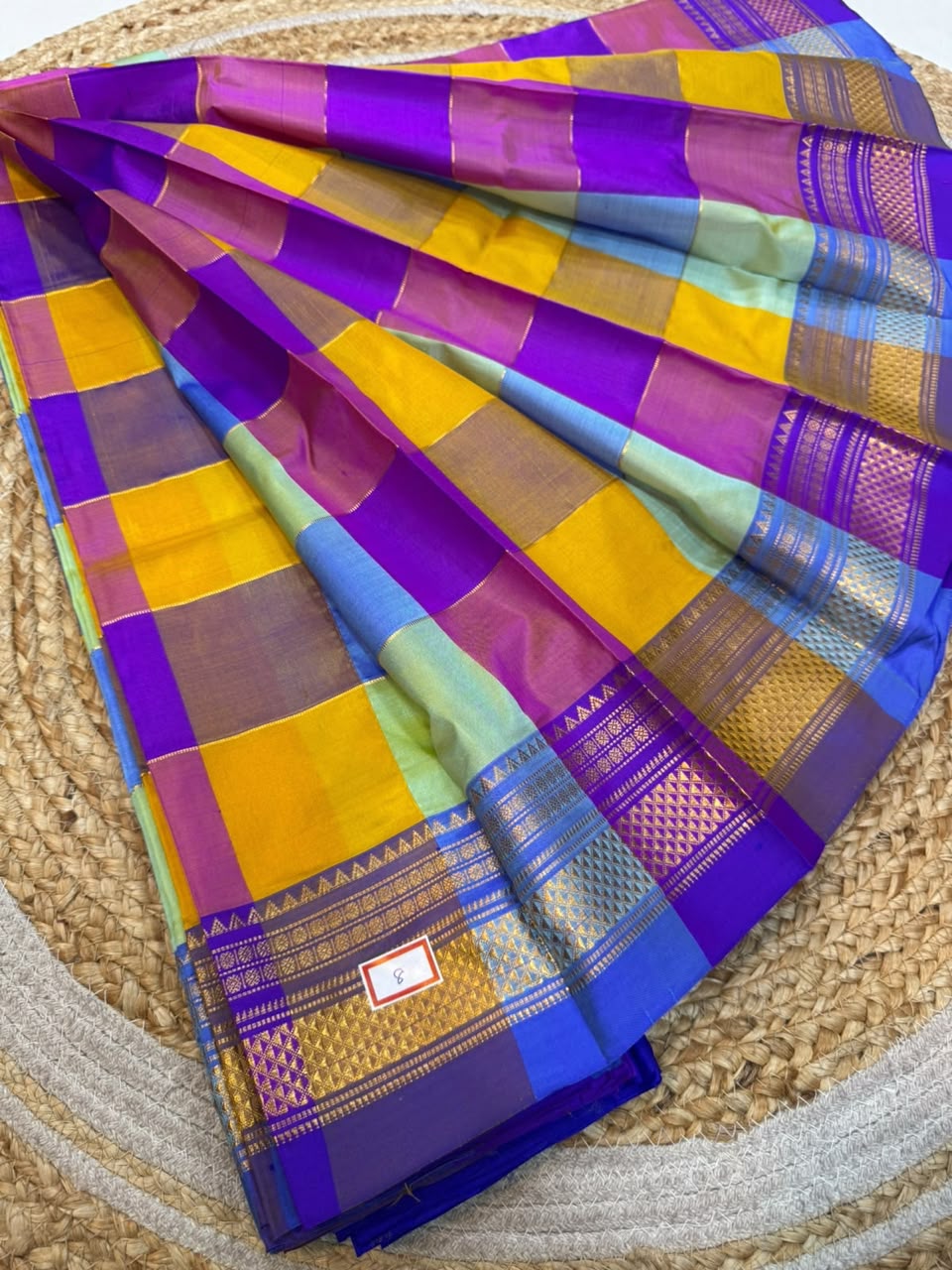 *ILKAL SAREE WITH SILK MARK*
Exclusive premium quality pure silk Multi colour checks with zari lines design ilkal saree With Fancy Temple design Jari Pallu and contrast blouse
6.10mtrs length
Premium quality ilkal saree