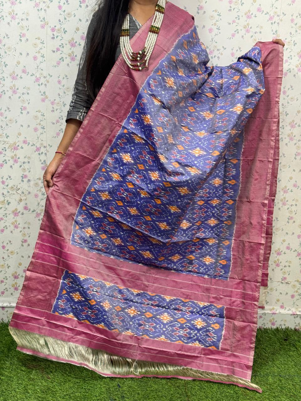 *IKKAT SILK DUPPATA*
*Length: 2.5 meters*
*Height: 36 inches*