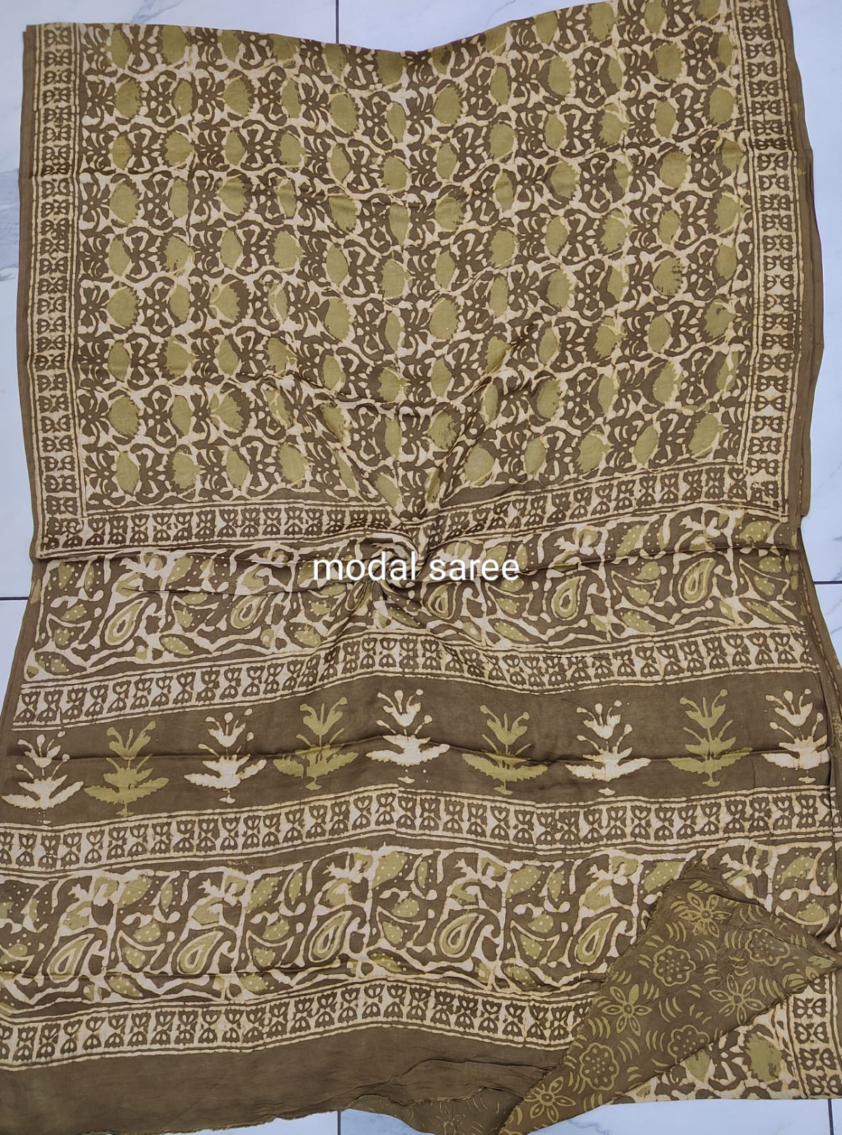 New Arrival Premium Modal Silk 2pc Suit
Top – Modal Silk (2.50 mtr)
Dupatta – Modal Silk (2.50 mtr)
Vanaspati Ajrakh
Kutch Ajrakh Elegant look | Premium Quality | Festive & Party Wear