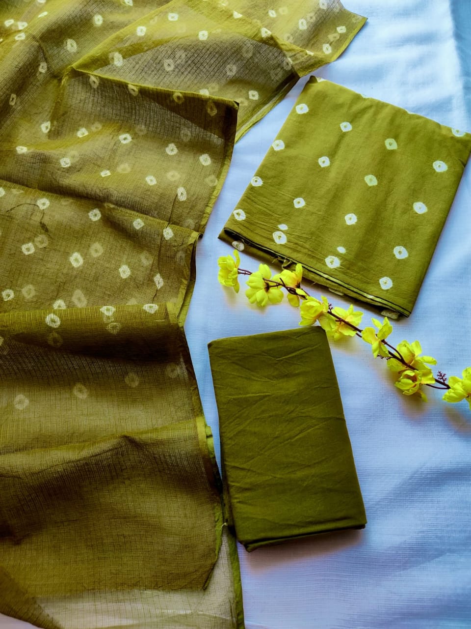 Block printed cotton suit with kota doriya duppta
Top @ bottom *cotton*
Duptta *kota doriya*