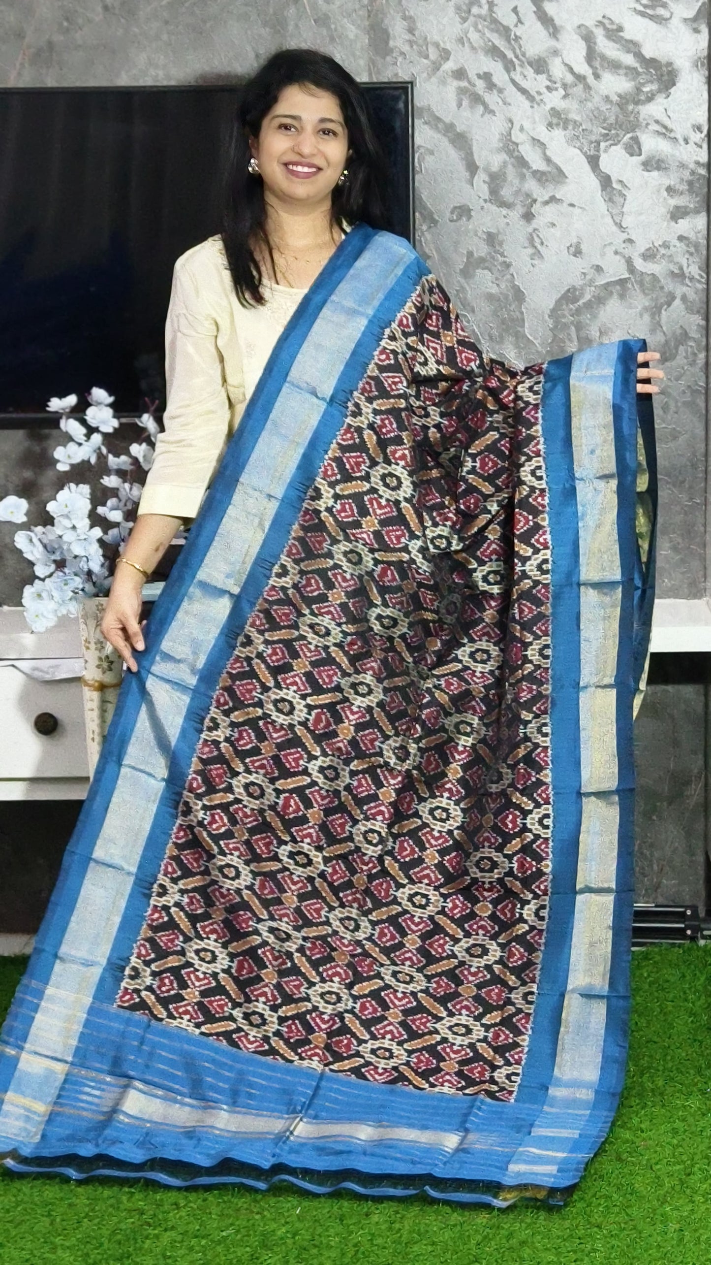 Ishani | Ikat pure silk dupatta