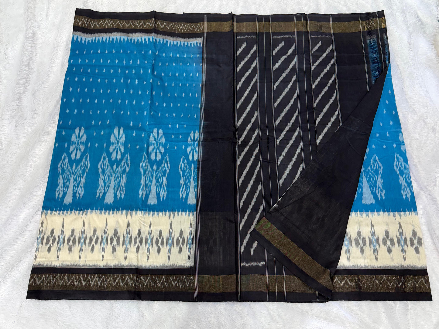 New arrivals
Pure Mercerized 100 count
double ikat cotton sarees
With blouse included with saree