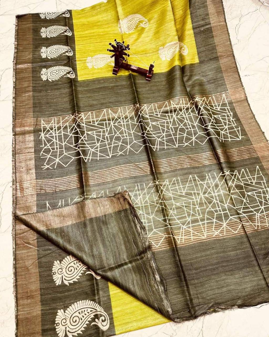Tujvisha | Tussar Ghicha Screen Print Saree