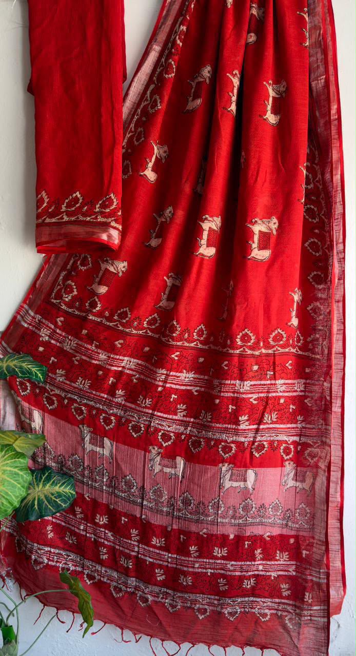 👌🏻Linen collection 👌🏻
.... *Hand* block printed linen saree with blouse.....
Size 6.5 with blouse
Natural dye n colour
Pure hand ( without screen print )