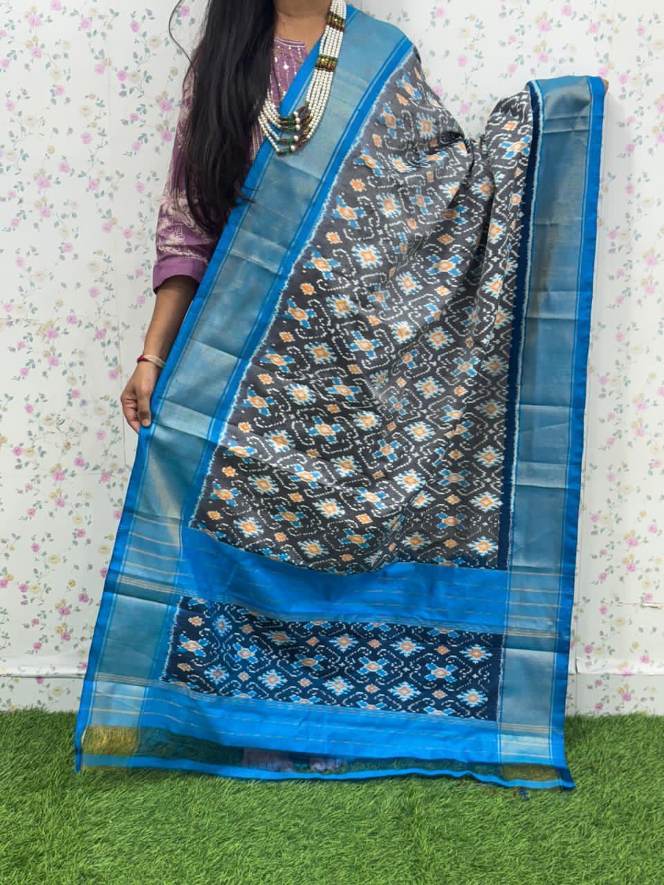 *IKKAT SILK DUPPATA*
*Length: 2.5 meters*
*Height: 36 inches*