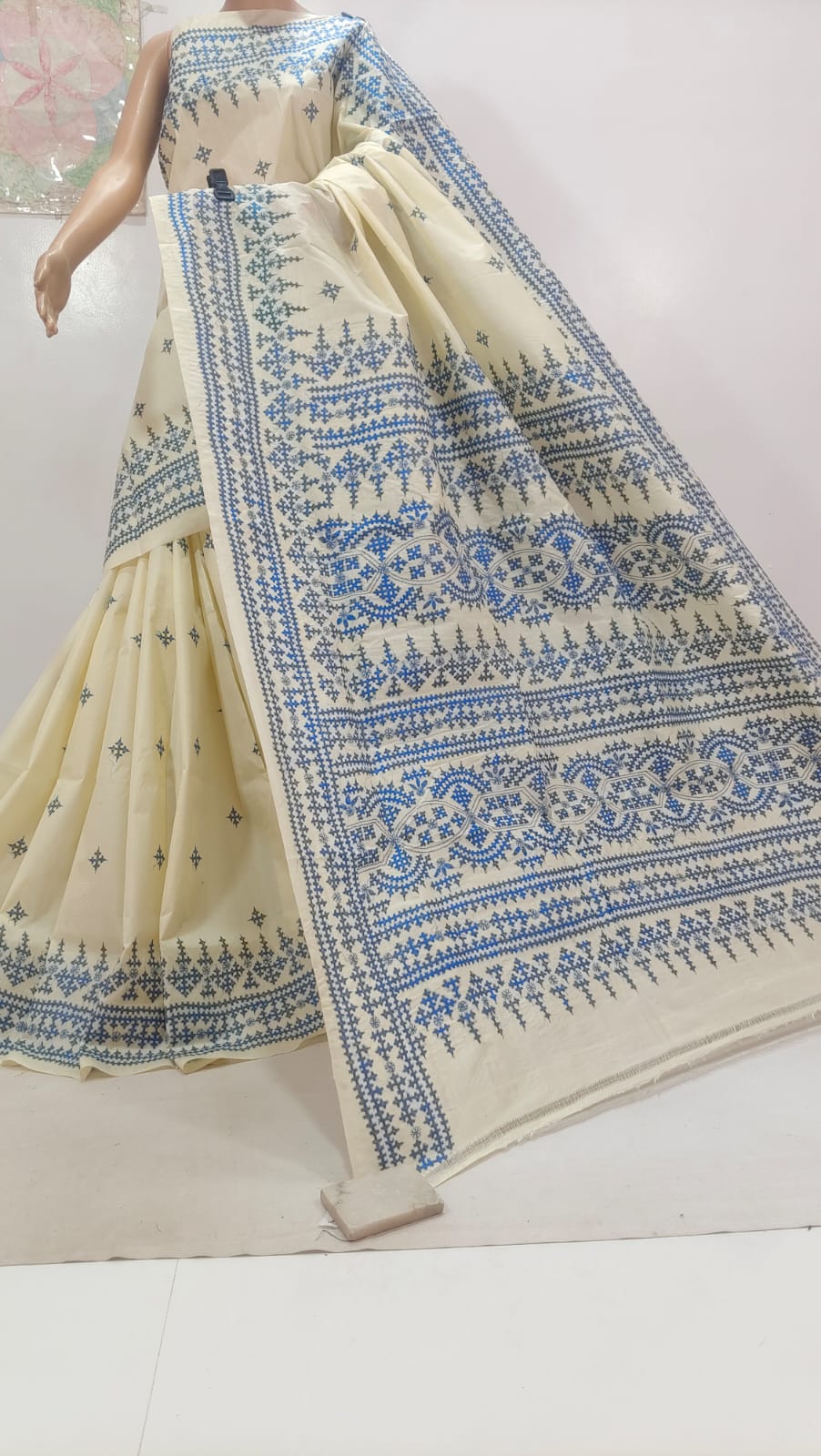 Pure Tassor kanthastich
with bp
Silk mark certified