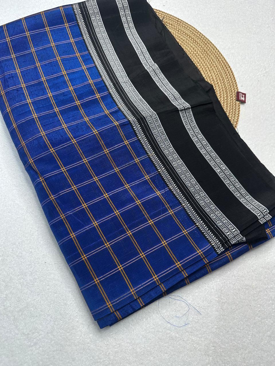 Material - viscos by cotton
Border - gayitri border
Saree Name -ilkal Gayatri micro checks saree
Pallu -cotton pallu
Blouse -running
Handloom -yes
Saree length- 7.2