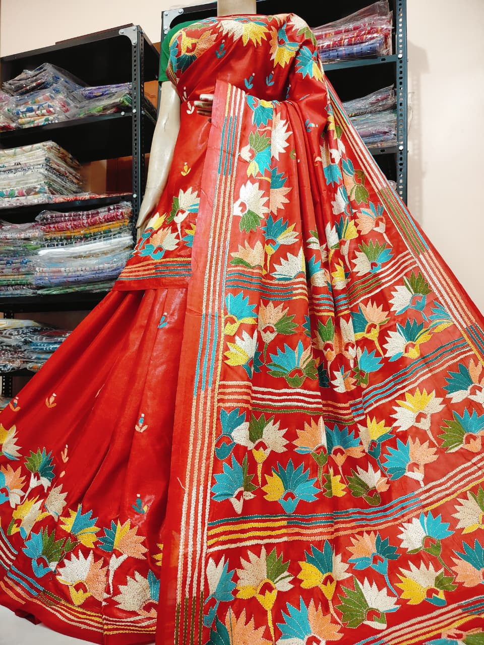 Traditional Shantiniketan hand Kanthastitch saree On
Belendend bangalore silk Material
With Kanthastitch Work Bp