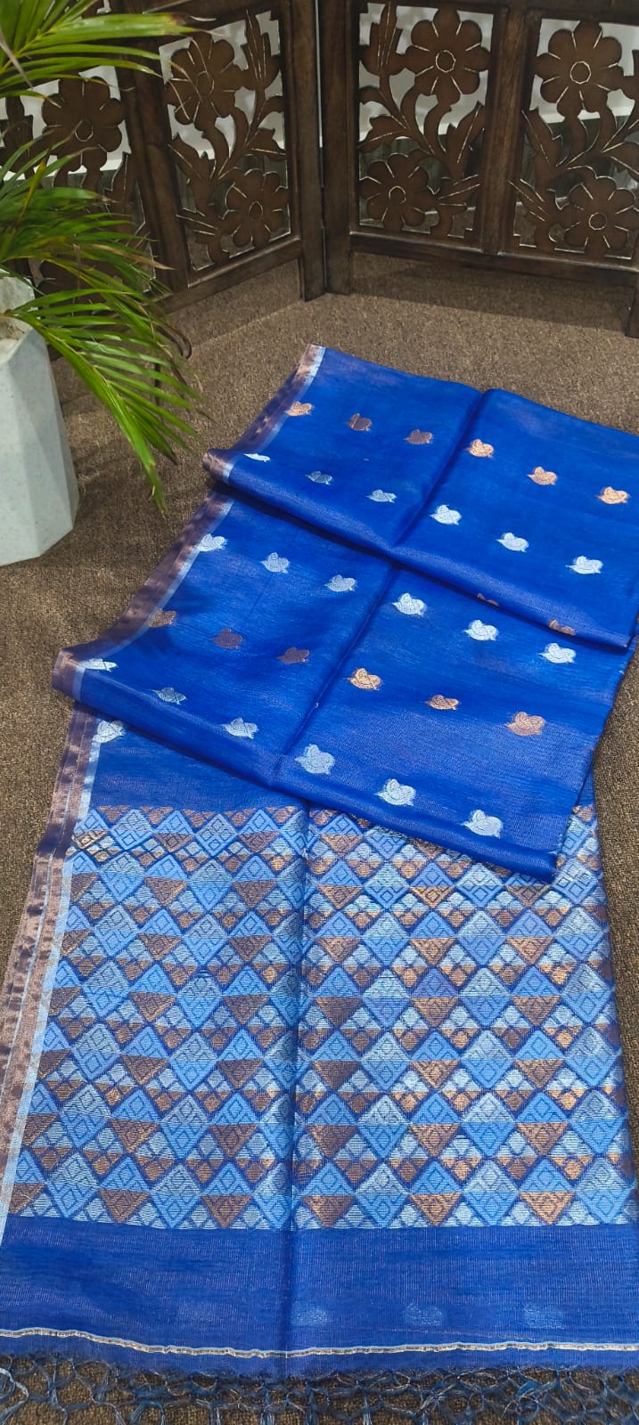 Tissu tussar jamdani
Pure gachi tussar
With bp