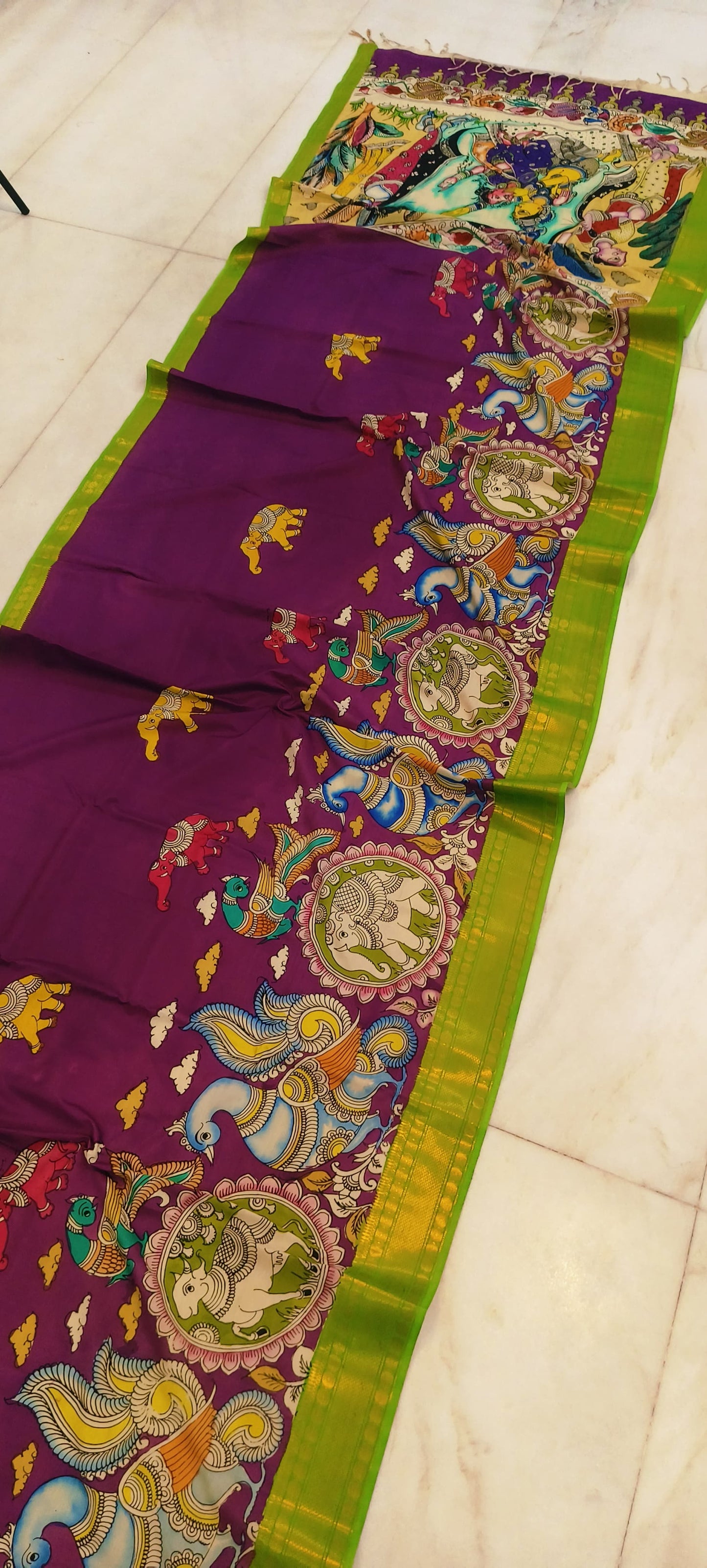 *Mangagiri silk sarees*
*Pen kalamkari sarees*
*Hand drawn hand painted sarees*
🌺🌺🌺🌺🌺🌺🌺
*Length 6.5 mtr*
*Width 44 inch*