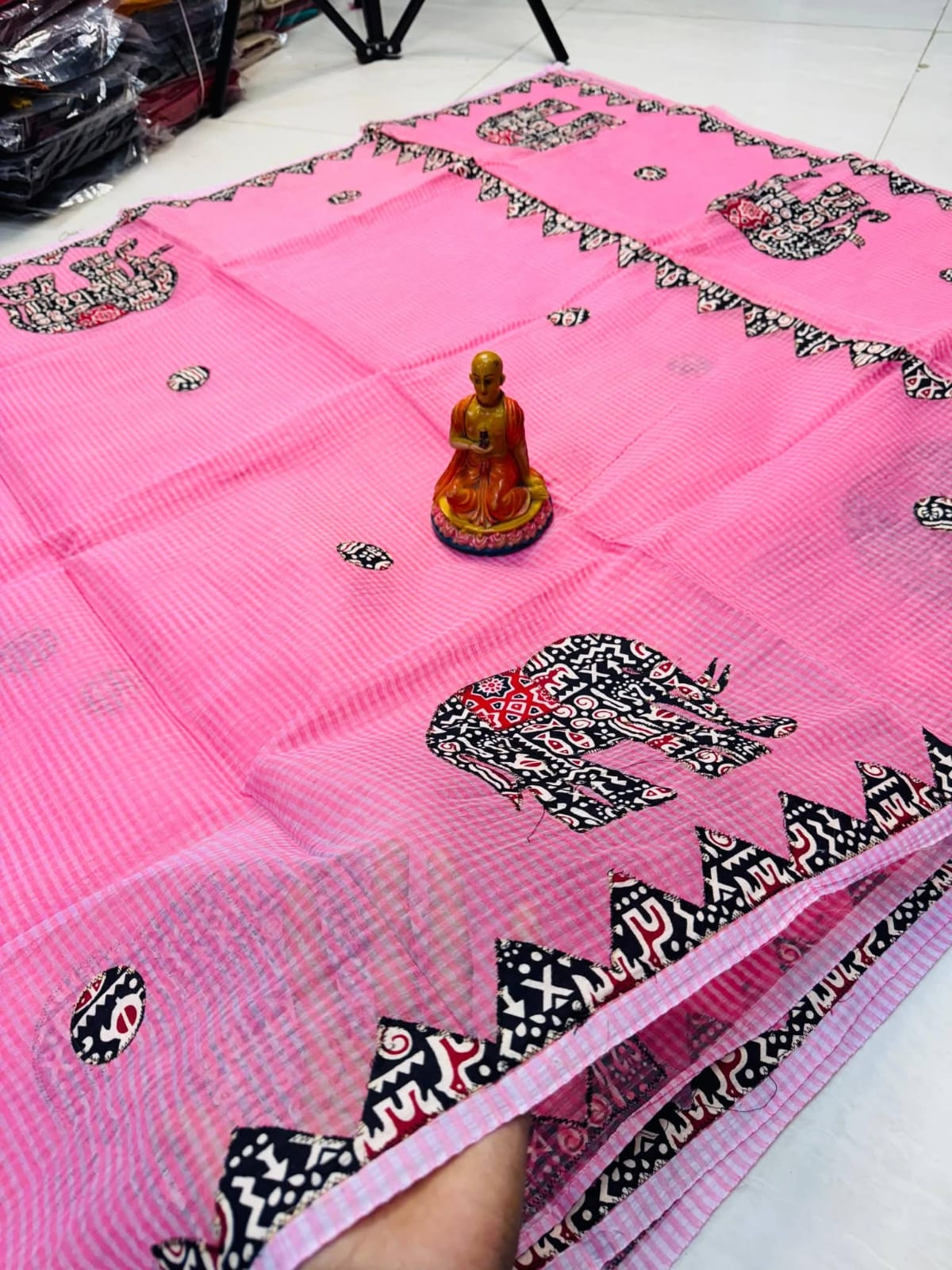 *Aplick work saree*
*No bp*
*Materials/ Resham Kota*
*All over Aplick work*