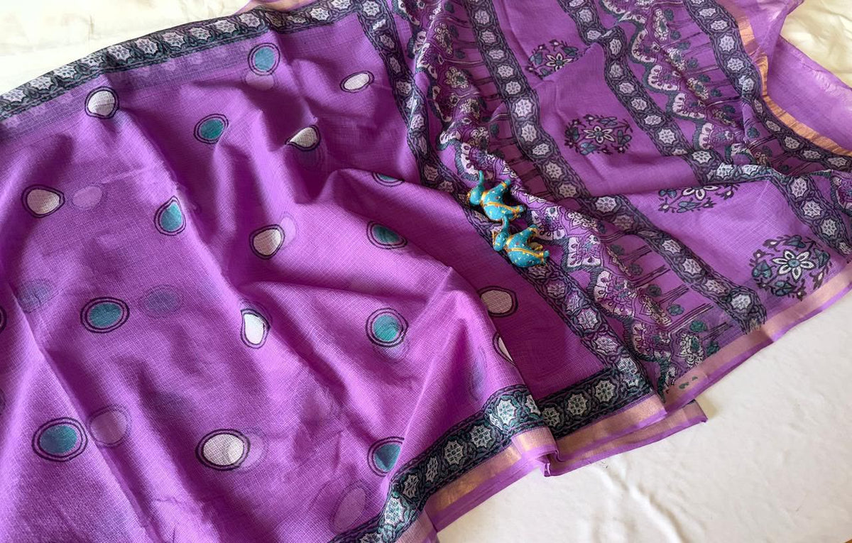 Summer special collection
Vanaspati ajark print
Kota saree new collection of Bagru print
New collection Saree Kota Doriya .
Hand made
Block print , Dabu print , Bagru print , vaspati print, ajark prijt
Saree length 5.5 mtr
Blouse. 80cm
Hand block printed.