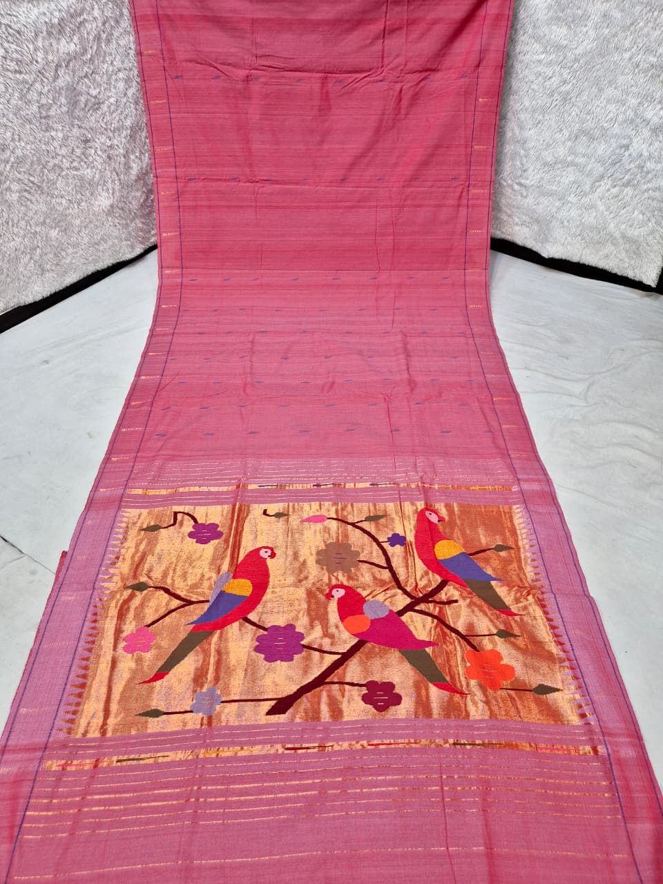 Ek muniya
cotton handwoven
paithanis