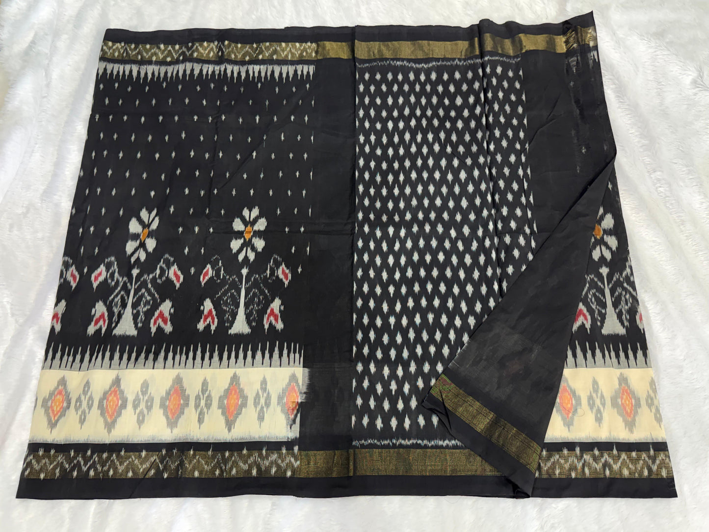 New arrivals
Pure Mercerized 100 count
double ikat cotton sarees
With blouse included with saree