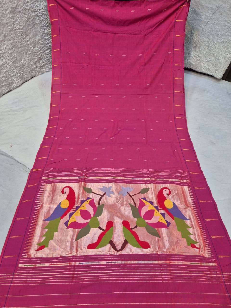 Ek muniya
cotton handwoven
paithanis