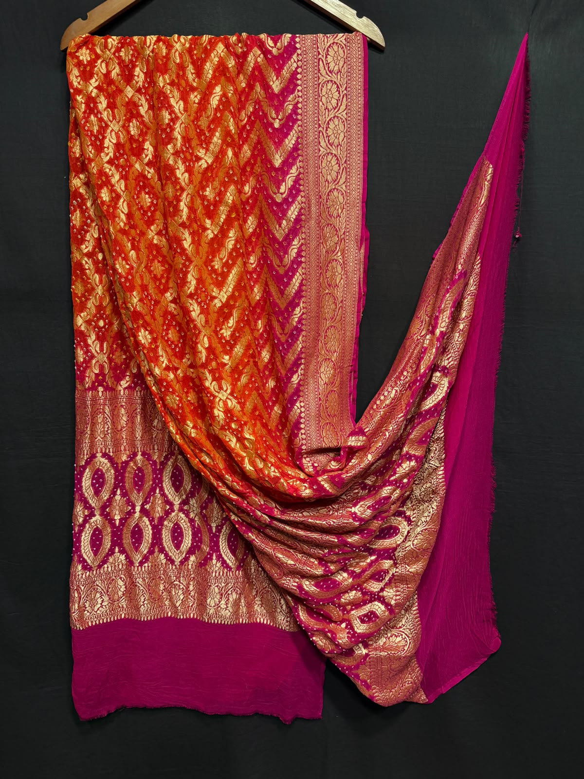 **Nim Zari Bandhej Dupatta**
- **Fabric:** handwoven Georgette
- **Design:** Beautiful Bandhej, Real Nimzari
- **Quality:** Best quality & colour
- ** colour:** pastel & Dark
**Description:**
- **Length:** 2.50 meters, full length
- **Use:** Dress & Lehenga Choli Dupatta