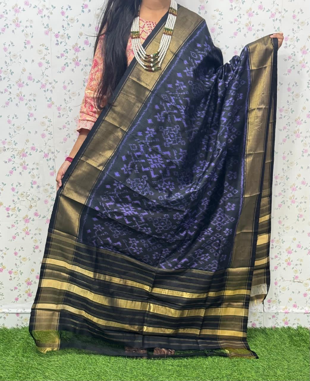 *IKKAT SILK DUPPATA*
*Length: 2.5 meters*
*Height: 36 inches*