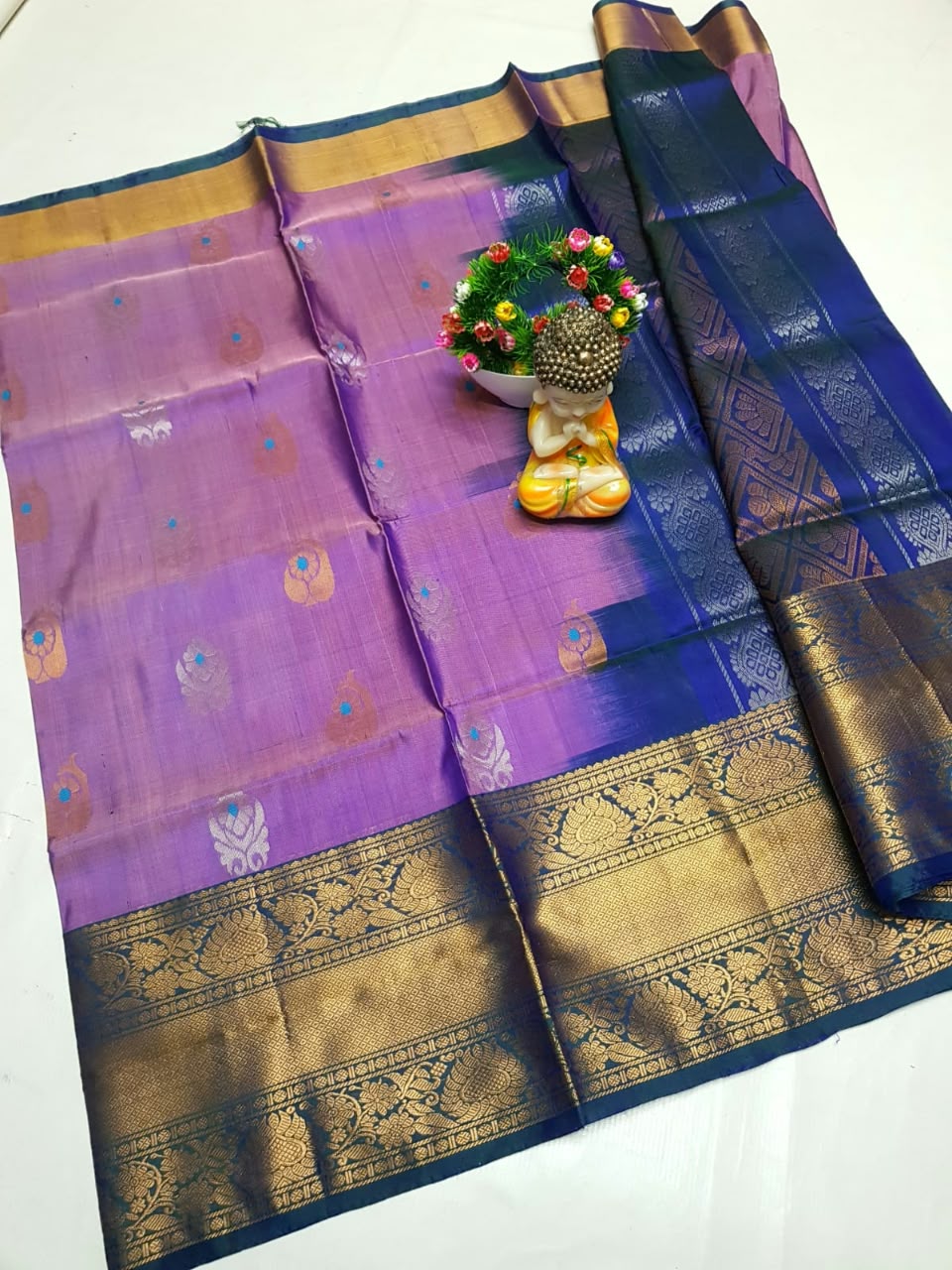 🌹uppada pattu🌹
💐🌹 Kanchi border Kalanjali buta sarees
🌹Good quality 💐👌👌👌
Fabric: uppada pattu/pattu 💐💐