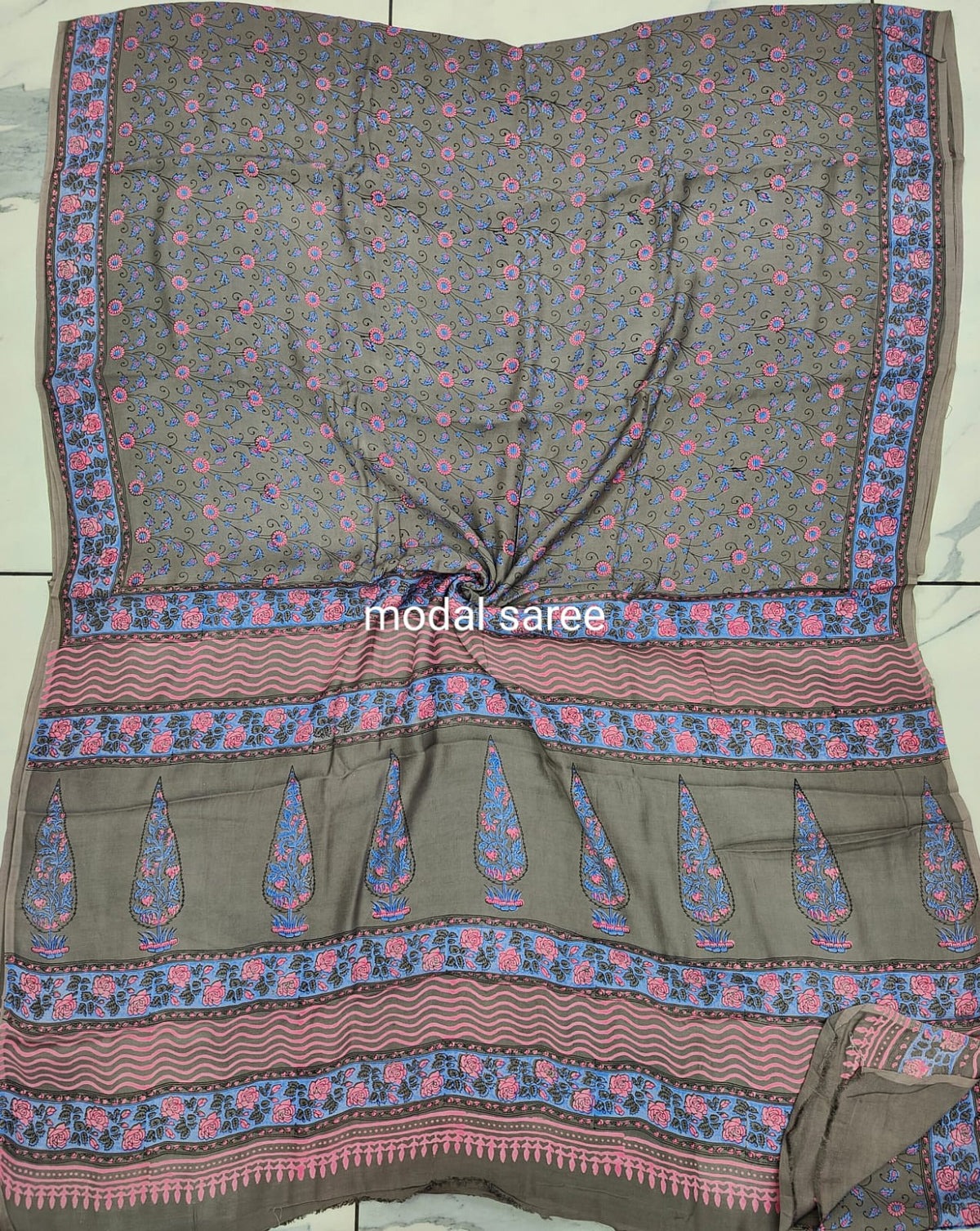 New Arrival Premium Modal Silk 2pc Suit
Top – Modal Silk (2.50 mtr)
Dupatta – Modal Silk (2.50 mtr)
Vanaspati Ajrakh
Kutch Ajrakh Elegant look | Premium Quality | Festive & Party Wear