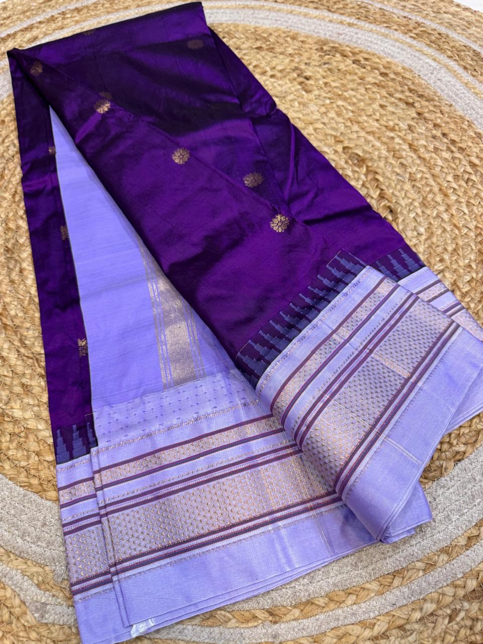 *All New Colours*
*Exclusive silk ilkal saree*
*Pure silk korvai temple border* with *body butta* design superior quality ilkal saree & contrast blouse
6.10mtrs length
Full body pure silk
Border, pallu & blouse semi silk