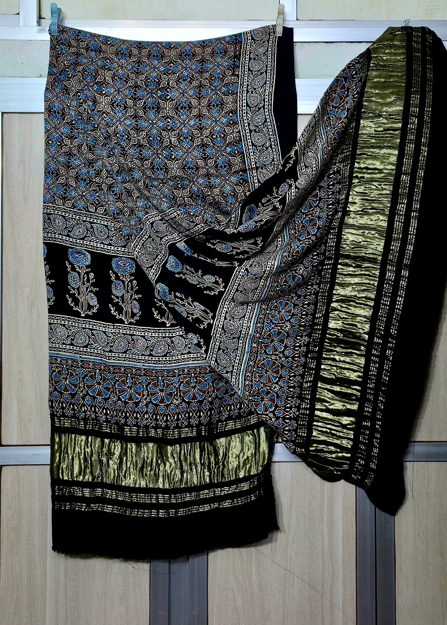 Abhvesh | Ajrakh Dupatta