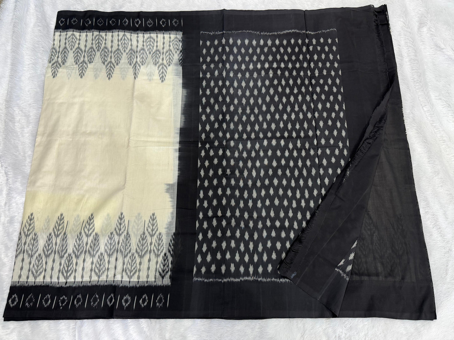 New arrivals
Pure Mercerized 100 count
double ikat cotton sarees
With blouse included with saree