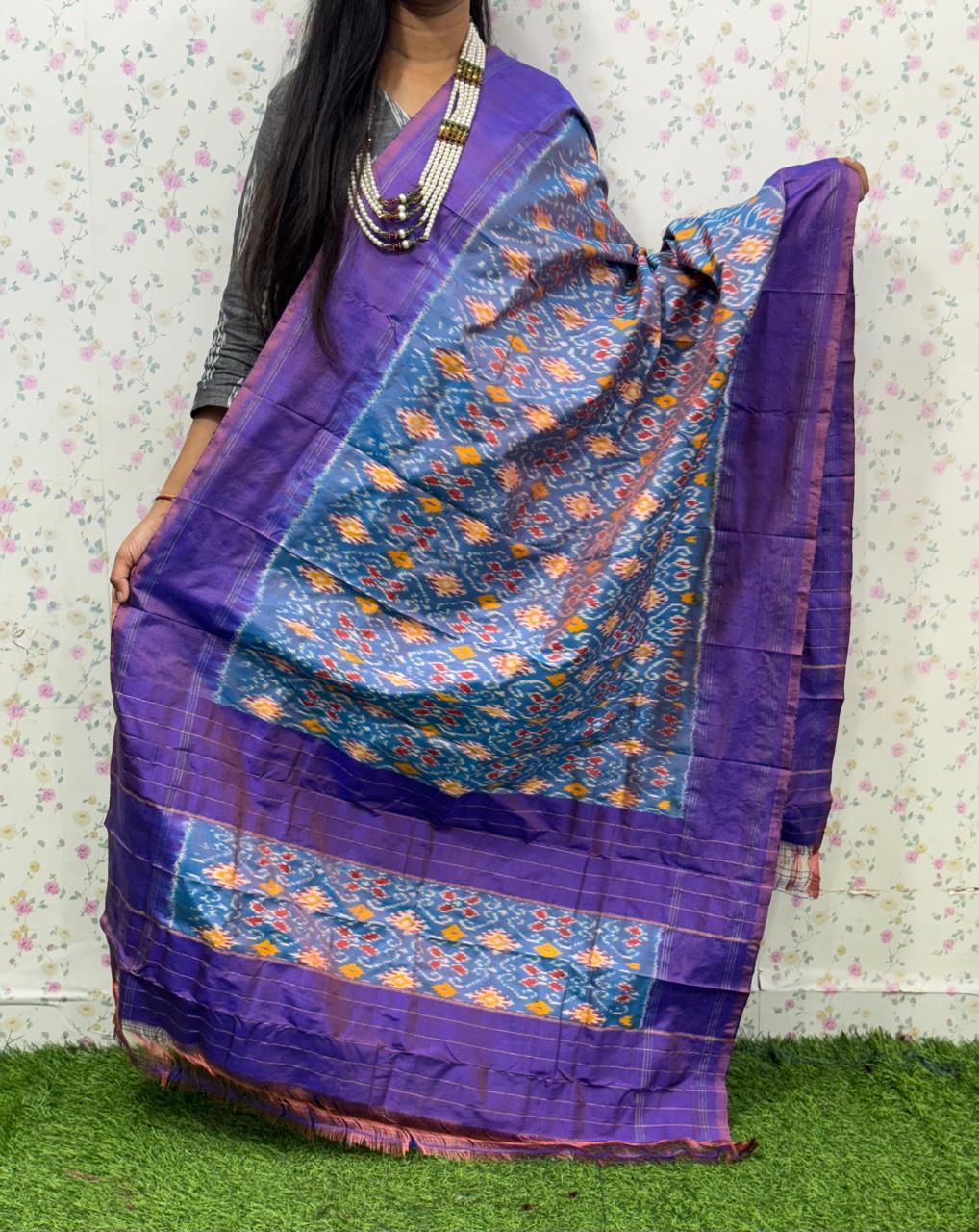 *IKKAT SILK DUPPATA*
*Length: 2.5 meters*
*Height: 36 inches*