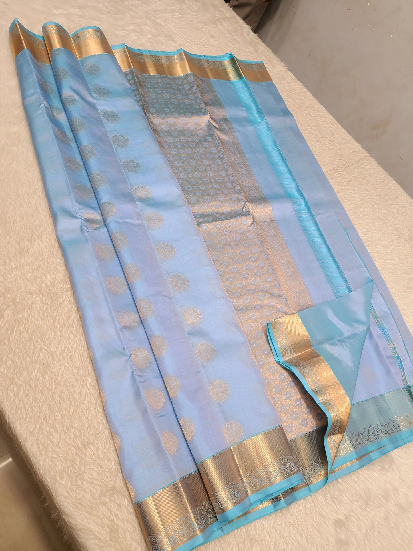 Aarila | Kanjeevaram pure silk saree