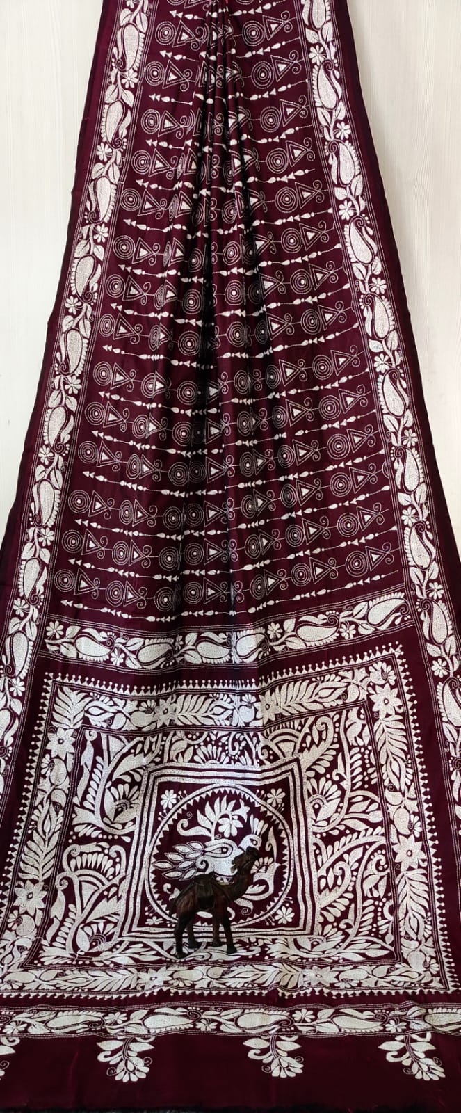 Beautiful kantha work on blended Bangalore silk
With kantha stich work bp
