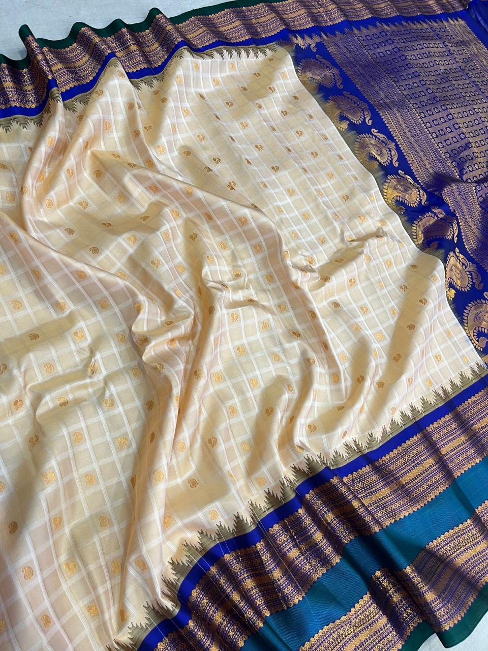 Arshila | Pure Pattu Gadwal Sarees