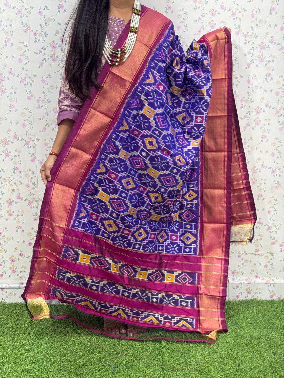 *IKKAT SILK DUPPATA*
*Length: 2.5 meters*
*Height: 36 inches*
