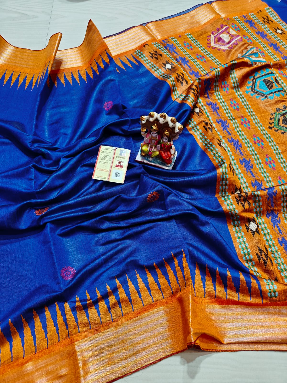 Dolabedi in matka silk