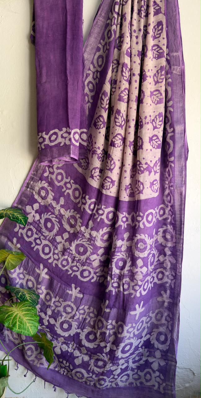 👌🏻Linen collection 👌🏻
.... *Hand* block printed linen saree with blouse.....
Size 6.5 with blouse
Natural dye n colour
Pure hand ( without screen print )