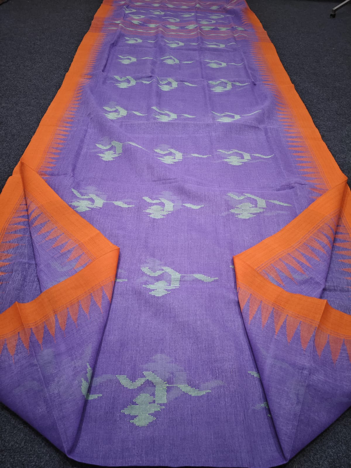 Authentic handloom
monipuri cotton saree
With bp