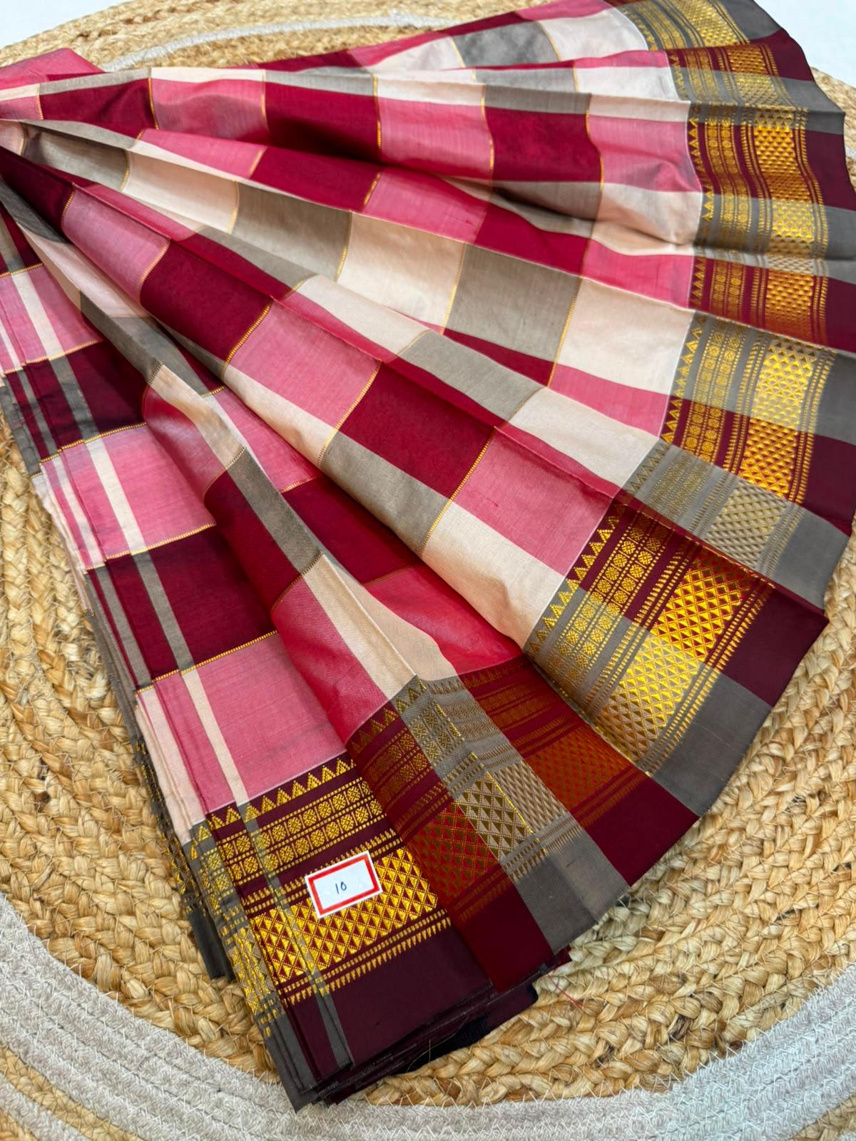 *ILKAL SAREE WITH SILK MARK*
Exclusive premium quality pure silk Multi colour checks with zari lines design ilkal saree With Fancy Temple design Jari Pallu and contrast blouse
6.10mtrs length
Premium quality ilkal saree