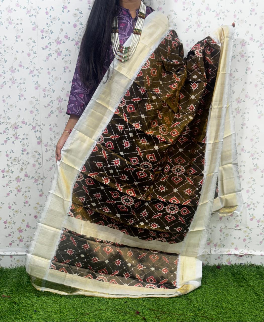 *IKKAT SILK DUPPATA*
*Length: 2.5 meters*
*Height: 36 inches*